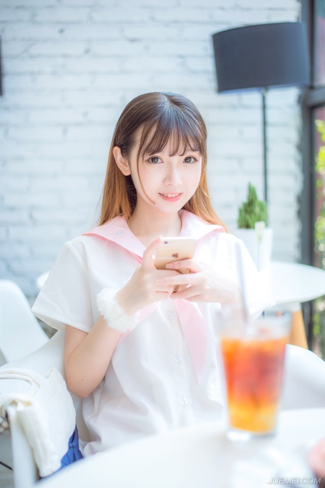 与此同时，已经回到荥阳的曹操，收到了刘备传来的消息，刘备要退兵了。